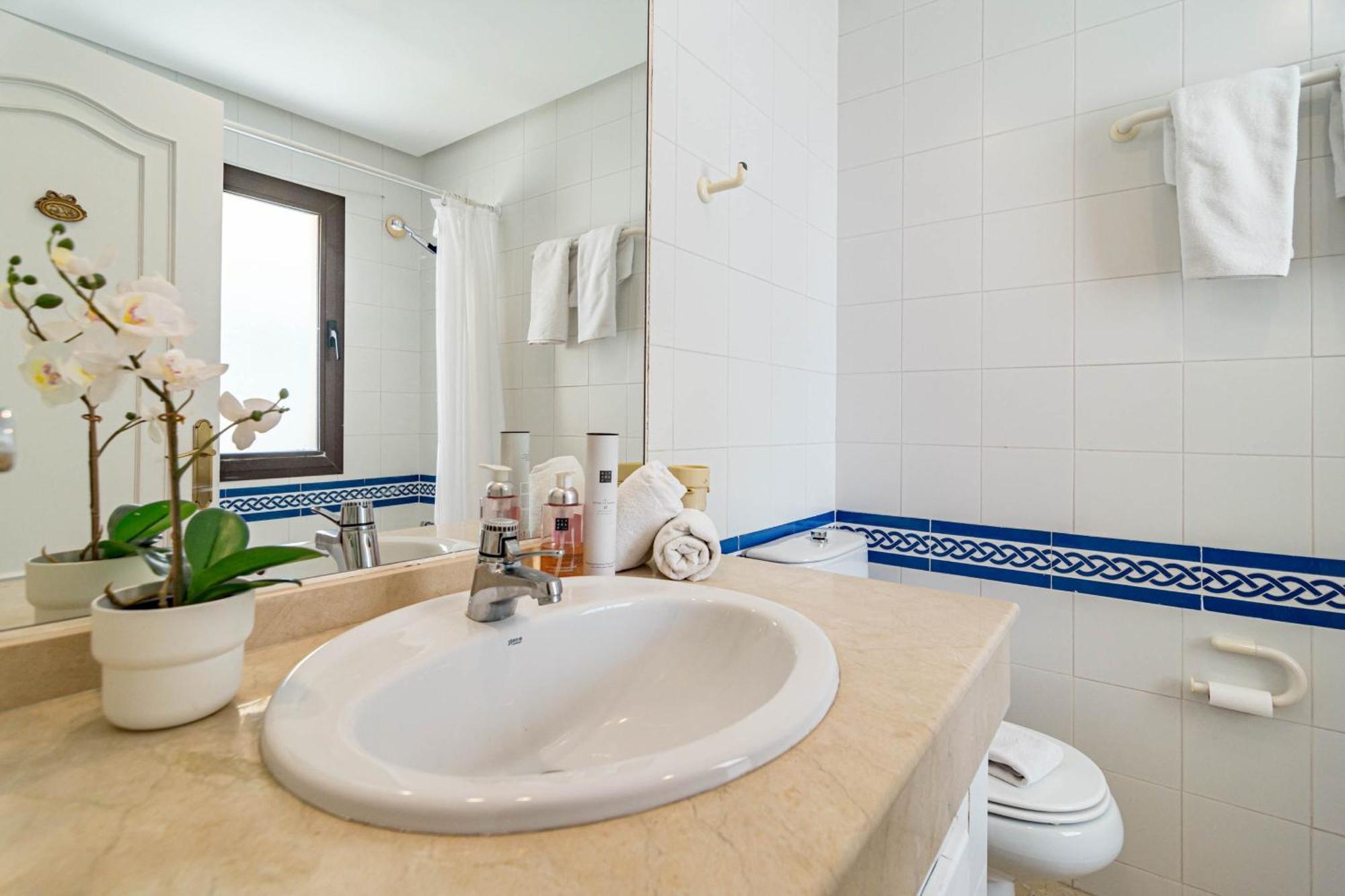 Lag - Spacious Townhouse With Private Jacuzzi And Marbella