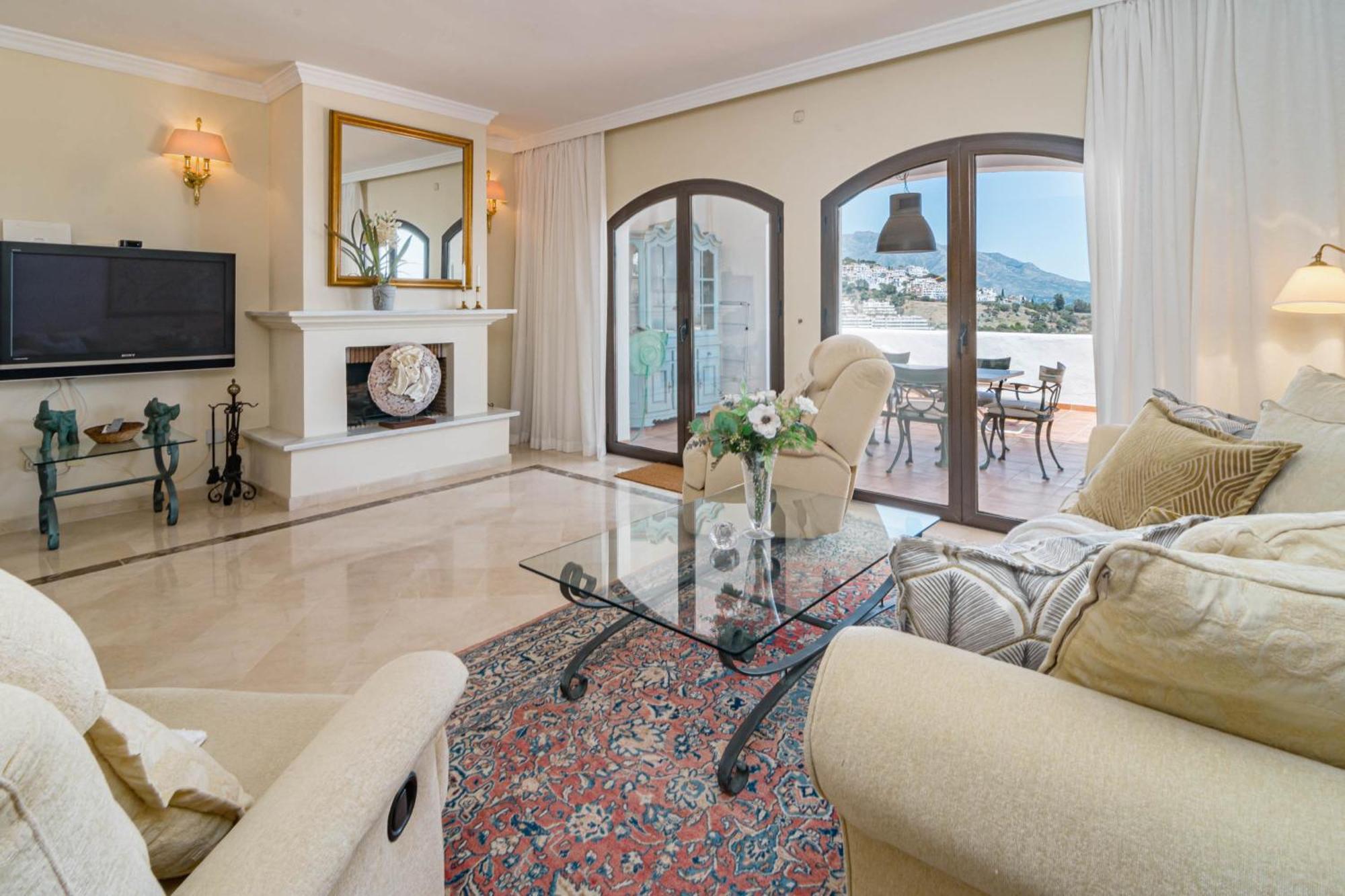 Lag - Spacious Townhouse With Private Jacuzzi And Holiday home