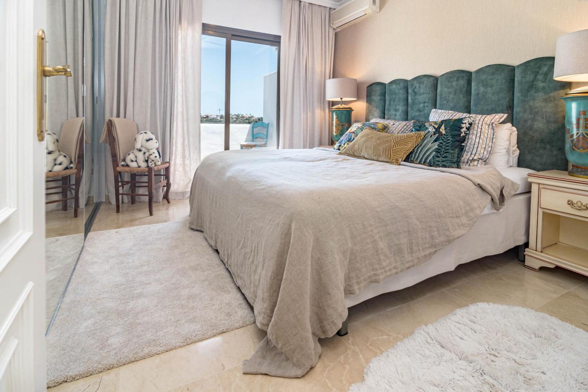 Holiday home Lag - Spacious Townhouse With Private Jacuzzi And Marbella