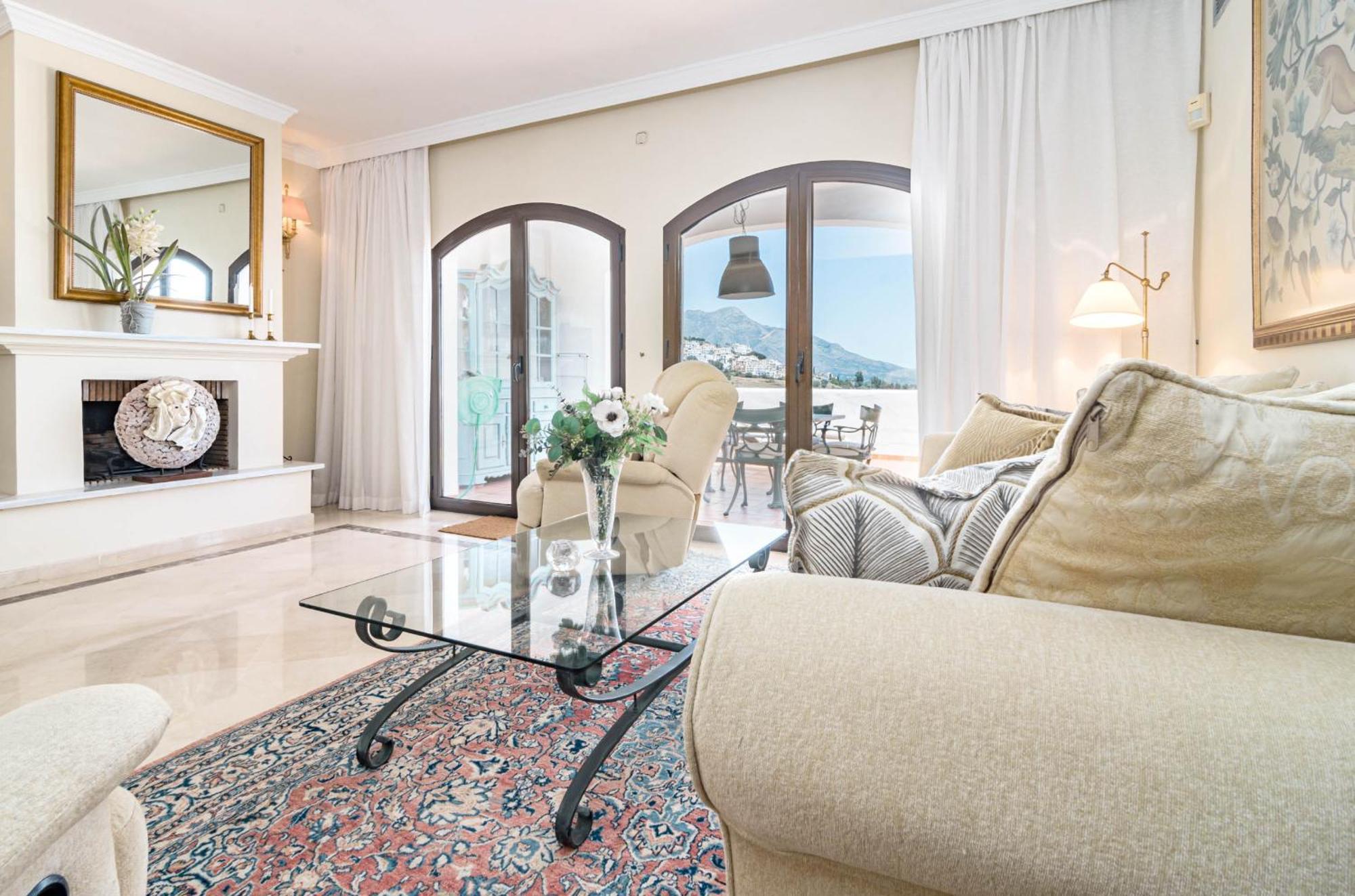 Lag - Spacious Townhouse With Private Jacuzzi And Holiday home *