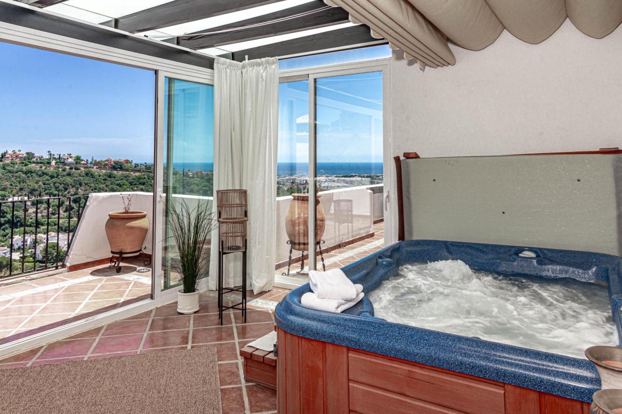 Holiday home Lag - Spacious Townhouse With Private Jacuzzi And